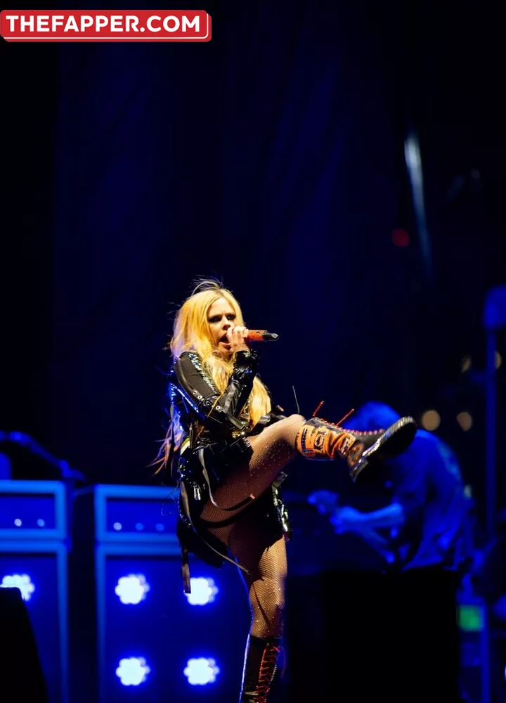 Avril Lavigne  Onlyfans Leaked Nude Image #C28jnvt7f9