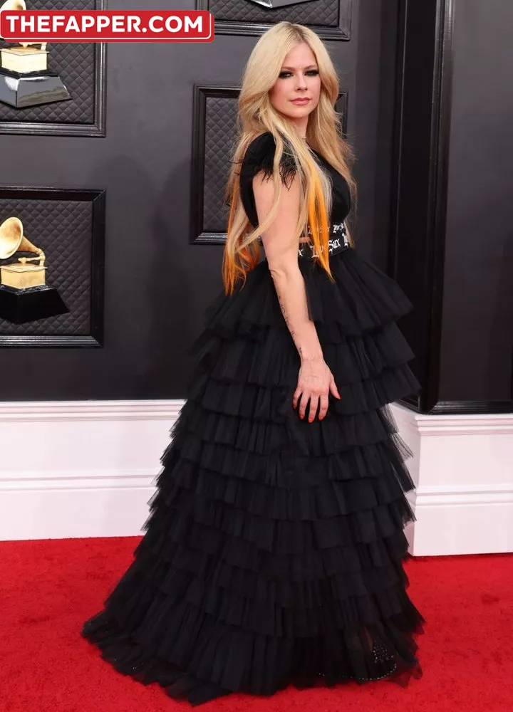 Avril Lavigne  Onlyfans Leaked Nude Image #CPcuyqeD0r