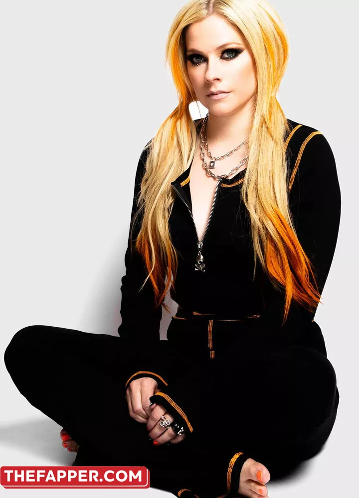 Avril Lavigne  Onlyfans Leaked Nude Image #G9zXbHMJPn