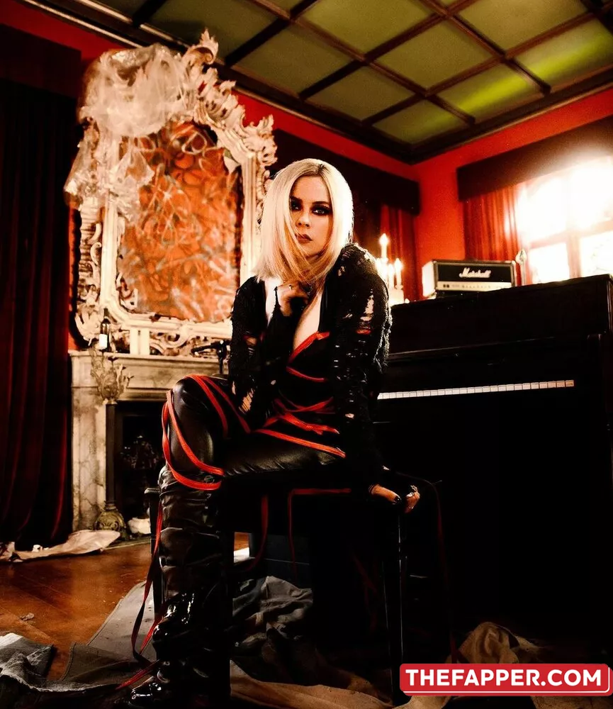 Avril Lavigne  Onlyfans Leaked Nude Image #HsPPOVAJjX