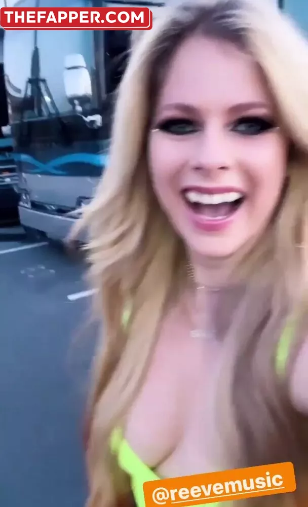 Avril Lavigne  Onlyfans Leaked Nude Image #K06Ud0H5yf