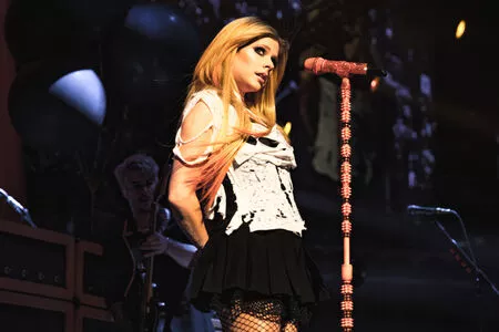 Avril Lavigne #KRXqIIQ5lr