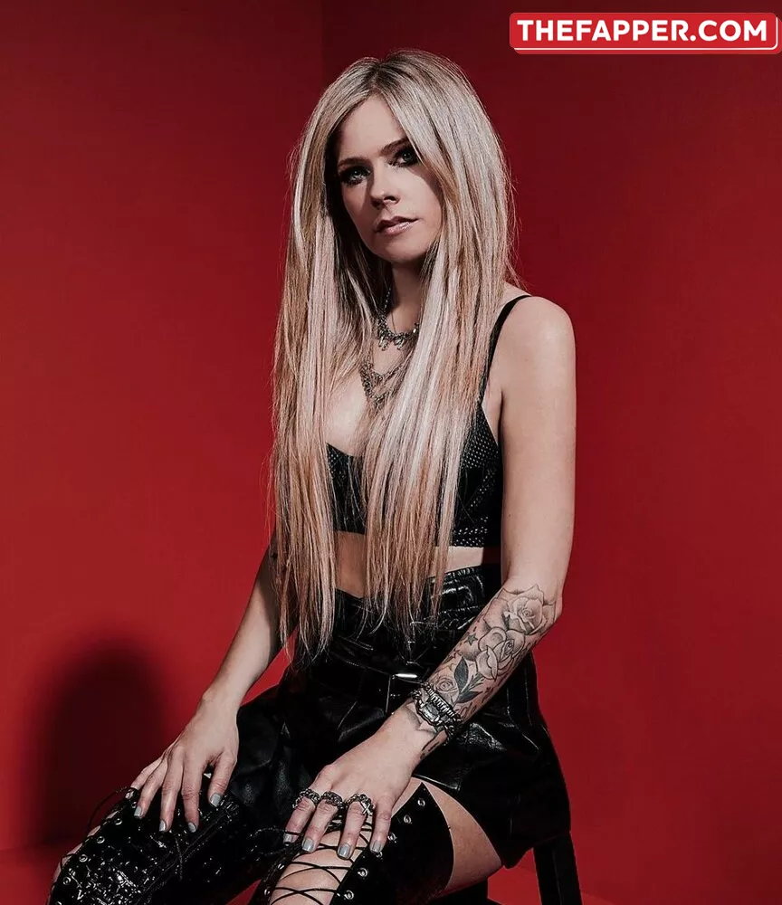 Avril Lavigne  Onlyfans Leaked Nude Image #N7SraIz377
