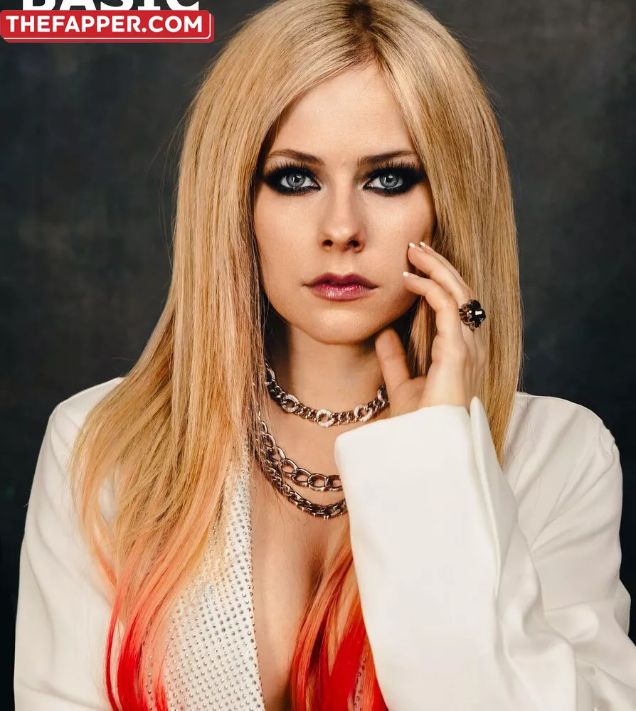 Avril Lavigne  Onlyfans Leaked Nude Image #PWKyGA57k0