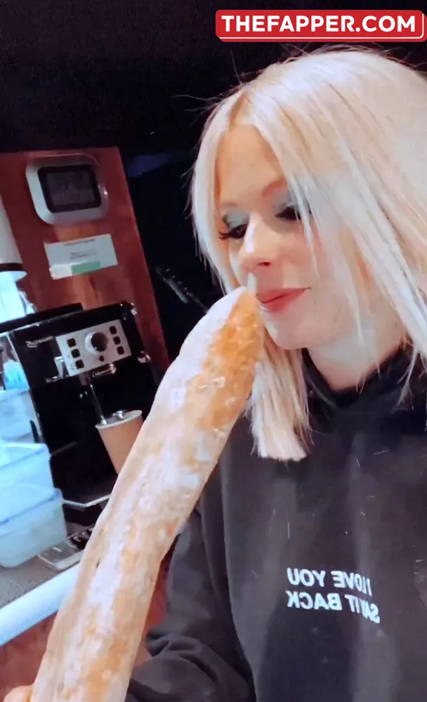 Avril Lavigne  Onlyfans Leaked Nude Image #ZrsNAa66x4