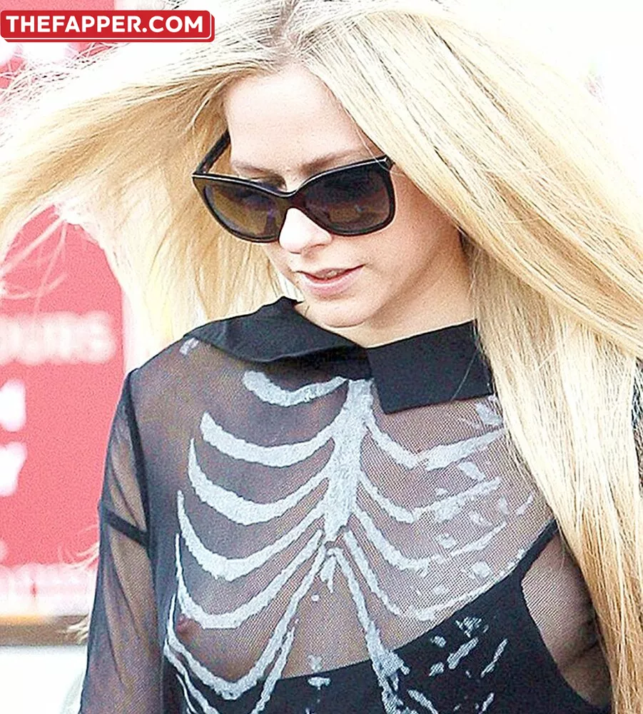 Avril Lavigne  Onlyfans Leaked Nude Image #bNqb8W9Fx8