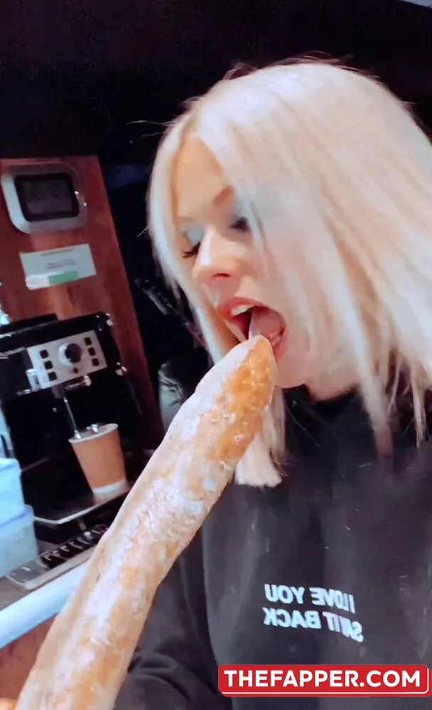 Avril Lavigne  Onlyfans Leaked Nude Image #cjCl31gs1f