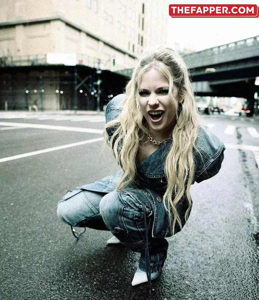 Avril Lavigne  Onlyfans Leaked Nude Image #d1OIohhkzb