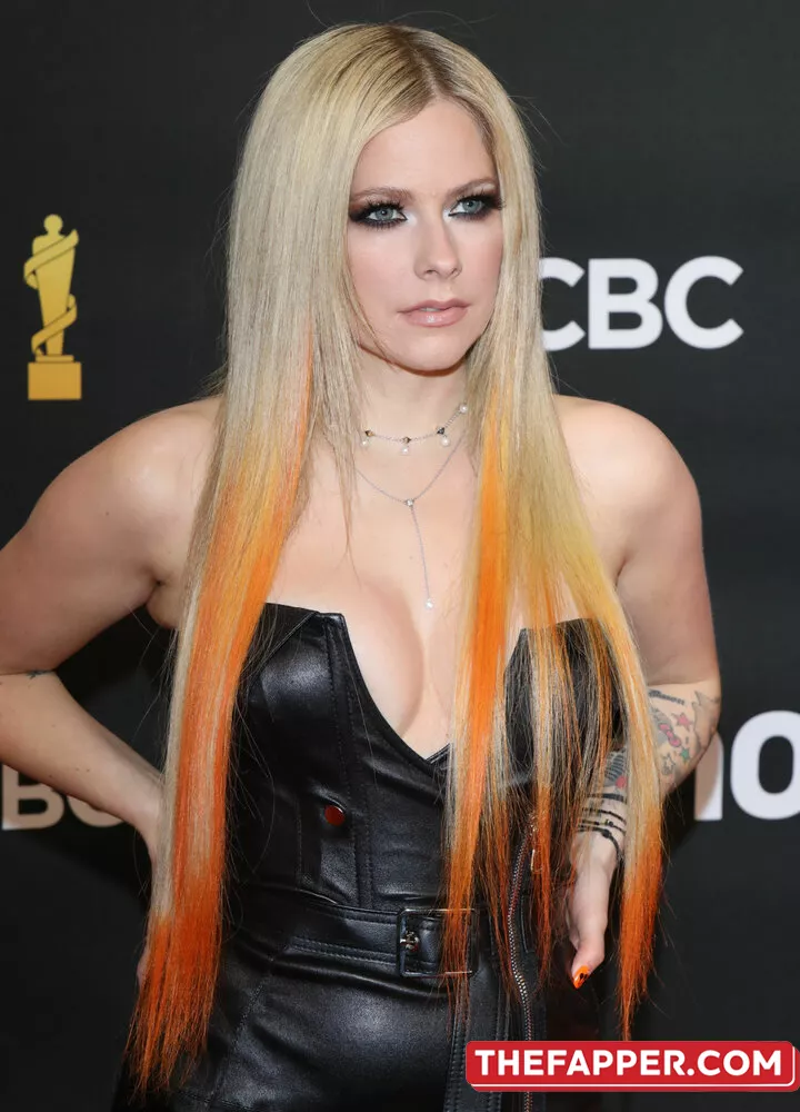Avril Lavigne  Onlyfans Leaked Nude Image #fIrF3JgR6r