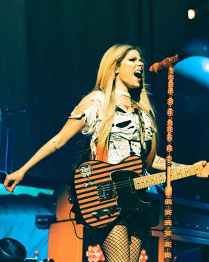 Avril Lavigne #iC5DNZUReR
