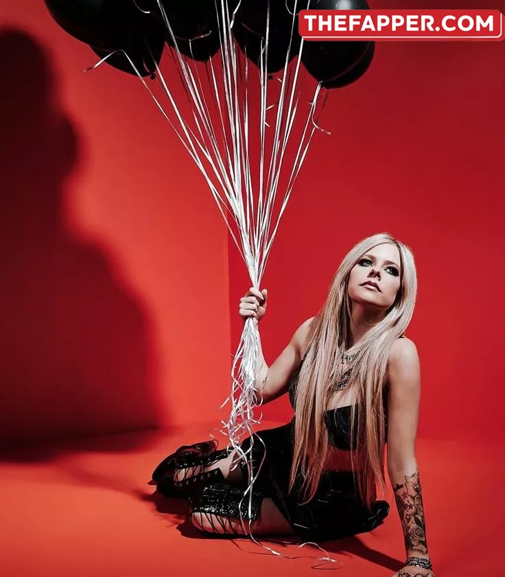 Avril Lavigne  Onlyfans Leaked Nude Image #l8CXifaCiN
