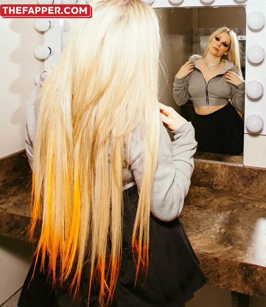 Avril Lavigne  Onlyfans Leaked Nude Image #nCHtaKKwL5