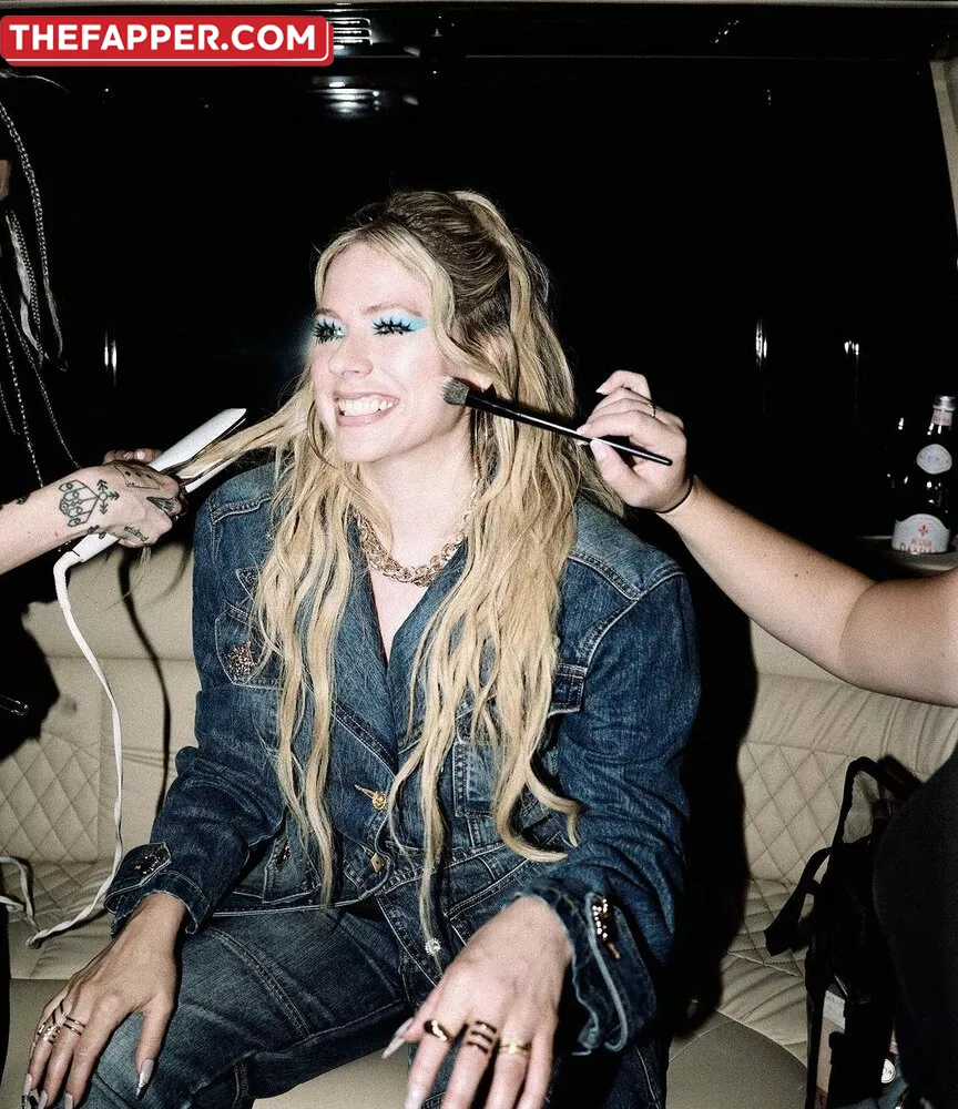 Avril Lavigne  Onlyfans Leaked Nude Image #p5mv5LgChZ
