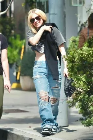 Avril Lavigne #w8AIS759RA