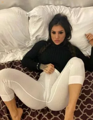 Bakhar Nabieva #iosXSNbGXu