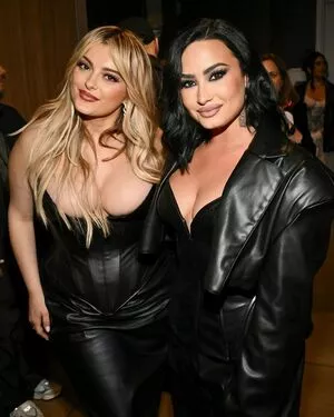 Bebe Rexha #EgAC6AnlK2