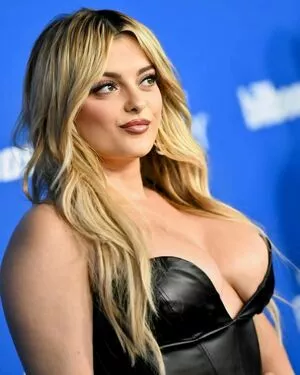 Bebe Rexha #OguZ7D4mav
