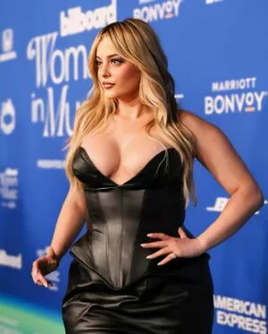 Bebe Rexha #t3aSVGlkdg