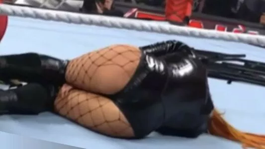 Becky Lynch #PzQrL6UbCo