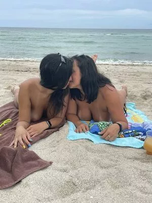 Beerbabes #zj4Ceu53eU