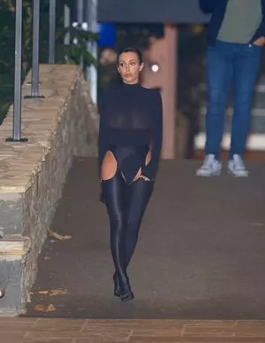 Bianca Censori Onlyfans Leaked Nude Image #UUXTCYcZbg