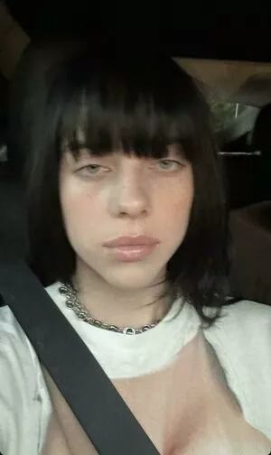 Billie Eilish Onlyfans Leaked Nude Image #CciMtAi3N8