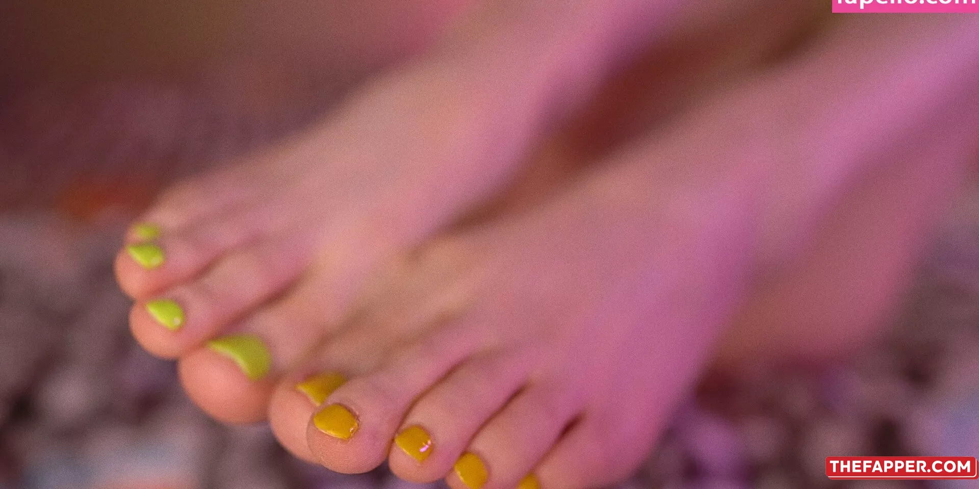 Blondelashes19  Onlyfans Leaked Nude Image #9I1XR81AQ6