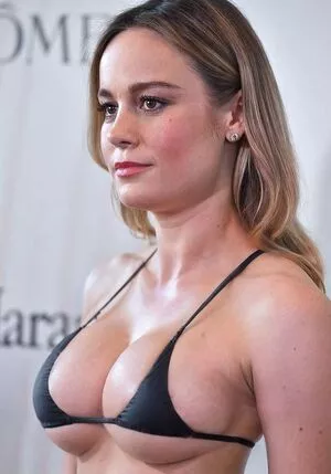 Brie Larson #eZxgrQ67ke