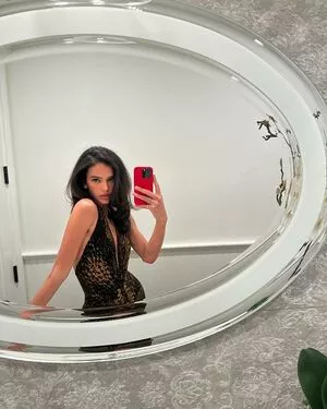 Bruna Marquezine #EzuCWOdLwp