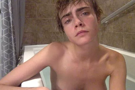 Cara Delevingne #lTpo8UICFf
