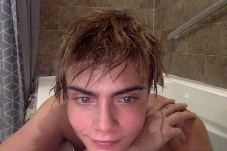 Cara Delevingne #mwXUMar6YU