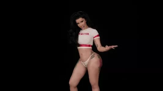 Cardi B #4DRO4b0U9U
