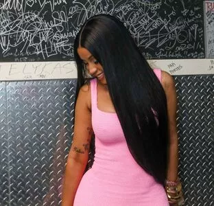 Cardi B #ze3j1sgIgl