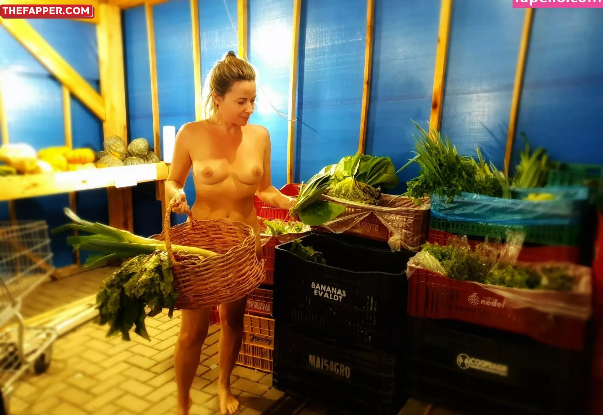 Carinamoreschi  Onlyfans Leaked Nude Image #4LCvC5Ivhj