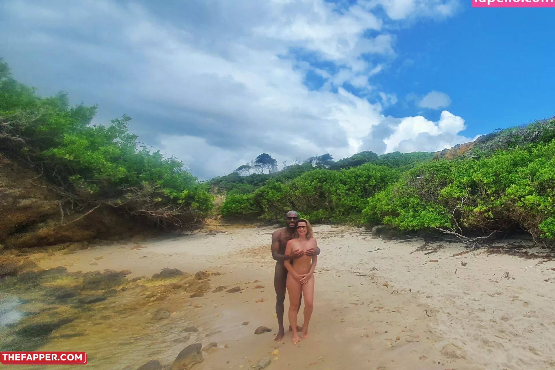 Carinamoreschi  Onlyfans Leaked Nude Image #g8LHGoCcaz