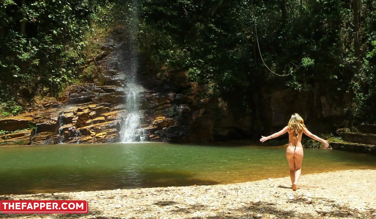 Carinamoreschi  Onlyfans Leaked Nude Image #jQWrGk887V