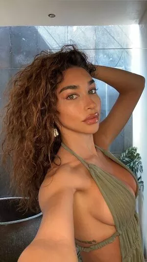 Chantel Jeffries #YiChswJAVL