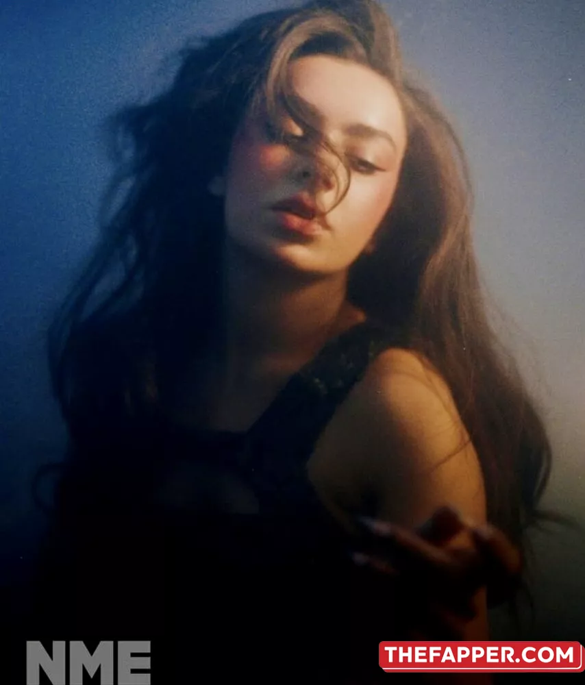 Charli Xcx  Onlyfans Leaked Nude Image #8ICs1KZubV
