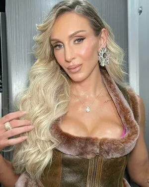 Charlotte Flair #YLk1c0gJO0