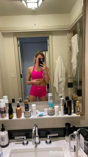 Charlotte Flair #lP9IVCSh91