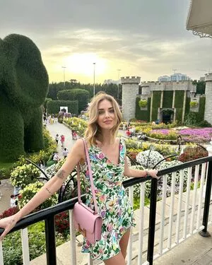 Chiara Ferragni #GQXmy0TujZ