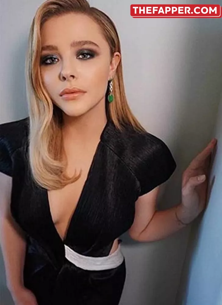 Chloë Grace Moretz  Onlyfans Leaked Nude Image #1L4evXCzyp