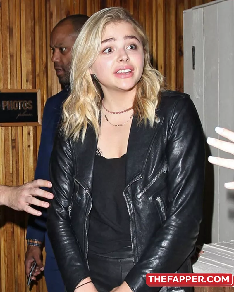 Chloë Grace Moretz  Onlyfans Leaked Nude Image #5upy5mVnLv