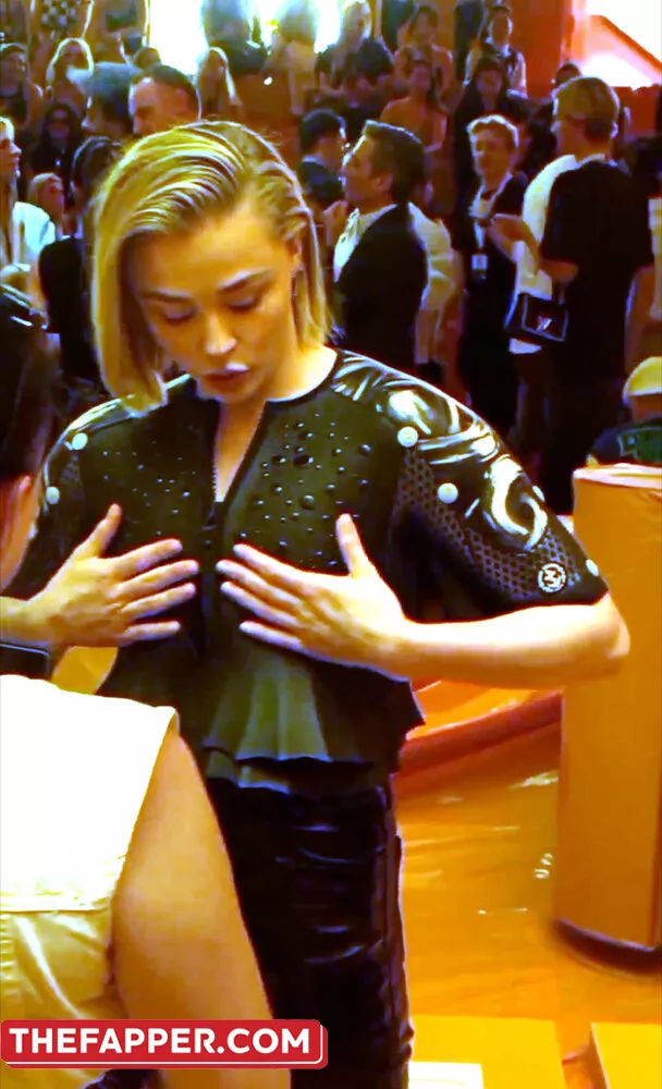 Chloë Grace Moretz  Onlyfans Leaked Nude Image #Ng4StYYuJB