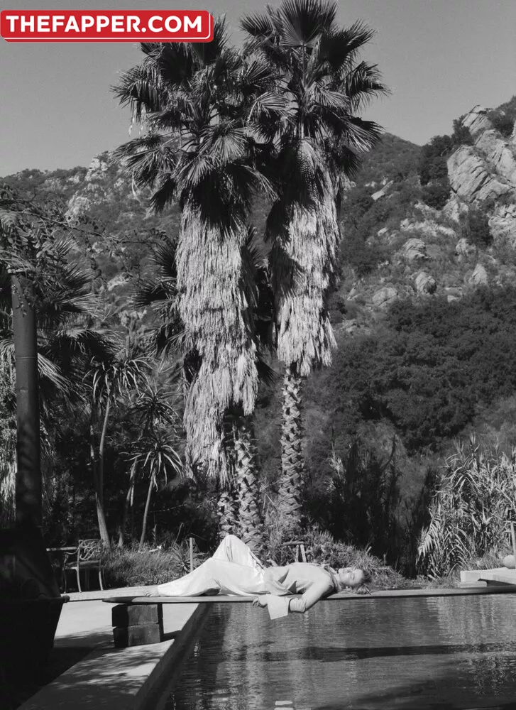 Chloë Grace Moretz  Onlyfans Leaked Nude Image #QSAfaRapdC