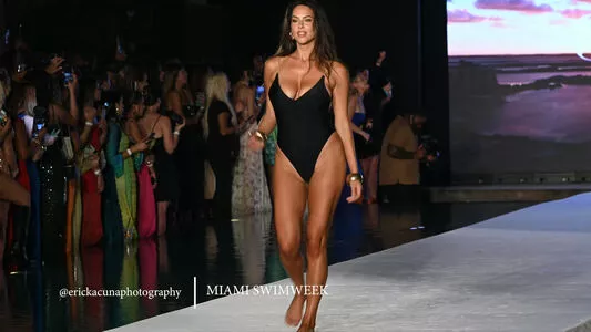 Christen Harper #nN4atBbLmd