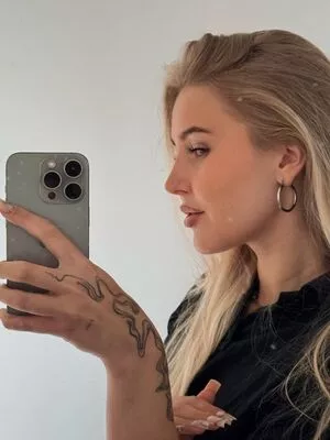 Cirizzle Onlyfans Leaked Nude Image #zMr8dkdGT1