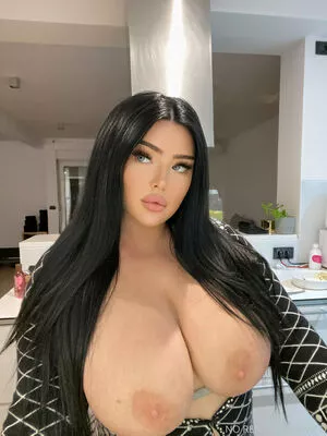 Claudia Rivier #BNgjTxBvzd