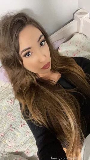 Coral Larsen #xXmlbBU3y1