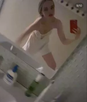 Dove Cameron #H46kvbGU3C
